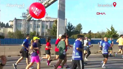 İstanbul Maratonu'nda vatandaşlar hem güzel havanın hem de 15 Temmuz Şehitler Köprüsü manzarasının tadını çıkardı