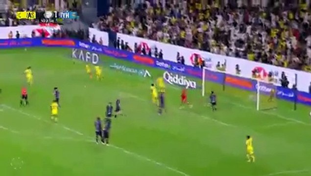 رقصة رونالدو بالعقال تشعل السوشيال ميديا