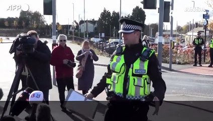 Attacco sul treno per Londra, la polizia: "Esclusa la matrice terroristica"