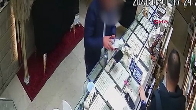 Iğdır'da kuyumculara sahte altın satan anne ve 2 çocuğu yakalandı! Ambalajlı gram altınlar ele geçirildi