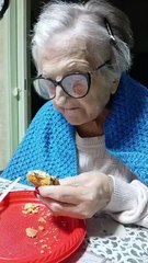 Fratoianni - Vi abbiamo chiesto di raccontarci le vostre stipendi bassi e carovita. (02.11.25)