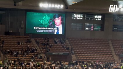 El minuto de silencio previo al encuentro del Real Betis