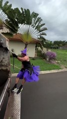 El recolector de basura que hechiza las redes: ¡piruetas y “Ghostbusters” en acción!