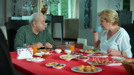 50. Estado Civil: Complicado (Iliski Durumu: Karisik), en español