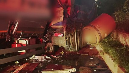 서산영덕고속도로 화물차 추돌 사고...1명 숨져 / YTN