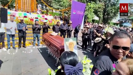 Despiden al alcalde de Uruapan, Carlos Manzo, con emotivo cortejo fúnebre
