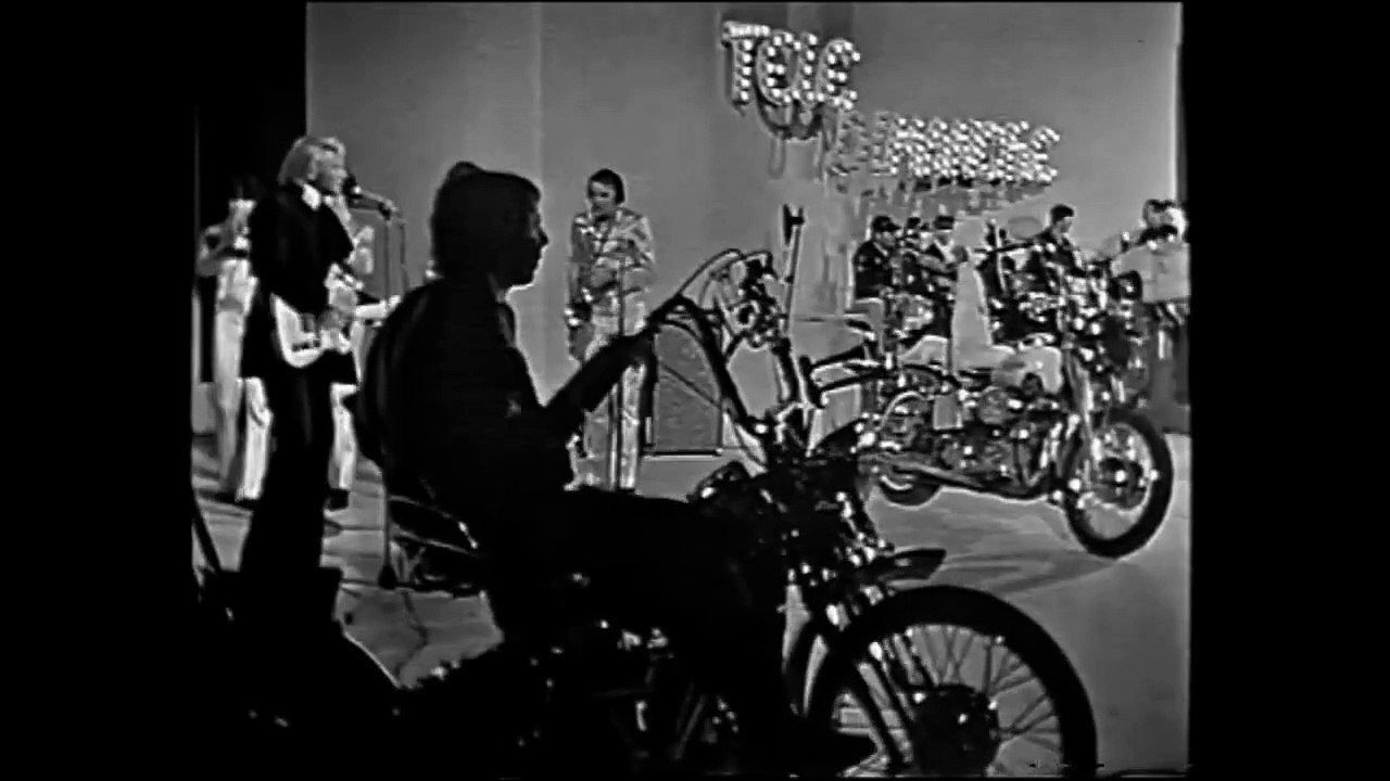 Johnny Hallyday - Tutti Frutti (Télé Dimanche, 29 septembre 1968) | Performance rock’n’roll explosive à la TV française