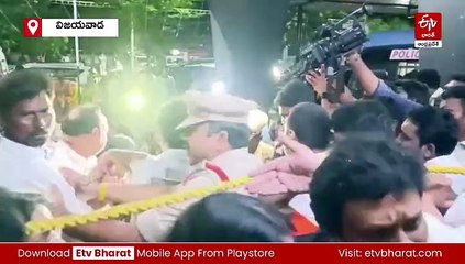 రెచ్చిపోయిన వైఎస్సార్సీపీ శ్రేణులు - ఆస్పత్రిలోకి ప్రవేశించేందుకు జోగి అనుచరుల యత్నం