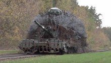 Russia equips tanks with “hedgehog” anti-drone structures made of steel cables