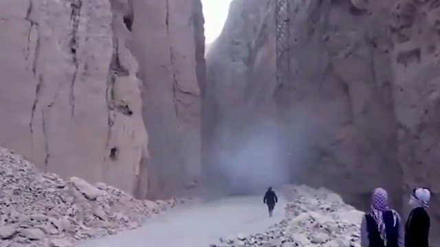 Aumentan a cerca de 20 los muertos y 320 los heridos por un terremoto de 6.3 en Afganistán