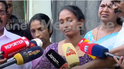 'എന്തെങ്കിലും പറ്റിപ്പോയാൽ ഞങ്ങളെന്ത് ചെയ്യും?ഡെഡ് ബോഡി കിടക്കും പോലെയാണ് എന്റെ കുഞ്ഞ് കിടക്കുന്നത്'