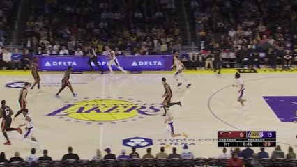 Lakers - Dončić émerveille le public avec deux passes décisives magiques