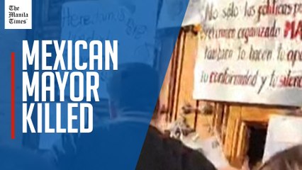 Protesters storm local government palace after Mexican mayor killed