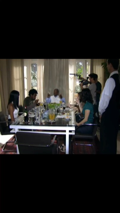 All the family having lunch at romildo house 🏠