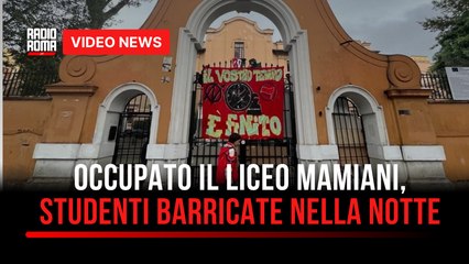 Occupato il liceo Mamiani, studenti barricate nella notte