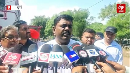 दुर्ग के खुर्सीपार स्टेडियम में खुली शराब दुकान का विरोध, पार्षद के साथ रहवासी पहुंचे कलेक्ट्रेट, बोले- खेलने की जगह तो छोड़ दो