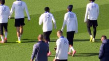 Dembélé bien présent à l’entraînement, sous les yeux de Luis Campos et Nasser