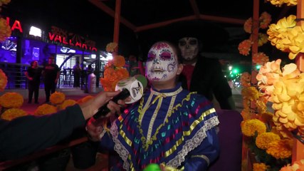 La Vía RecreActiva nocturna se llena de color y tradición en honor al Día de Muertos