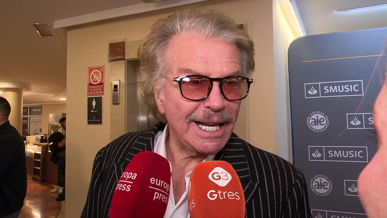 Edmundo Arrocet se suma a la moda de publicar sus memorias y lanza un dardo a Alejandra Rubio
