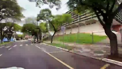 Zona Azul chega com vagas no centro, desafio de adaptação e carros lotando ruas laterais; vídeo