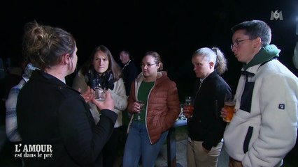 "L'amour est dans le pré" 2025 : Océane se confie sur ses deux prétendants auprès de des amies.