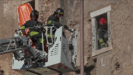 Video shows moment of partial collapse of tower near Rome's Colosseum