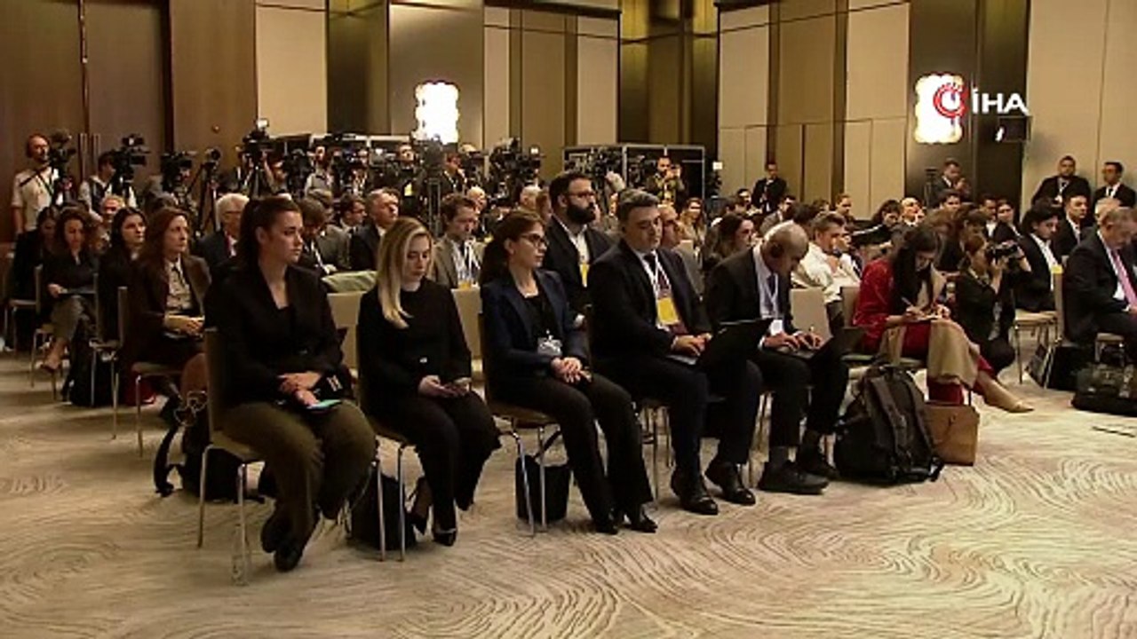 Dışişleri Bakanı Fidan: "Biz barış için elimizi taşın altına koymaya hazırız"