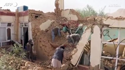 Terremoto in Afghanistan, bilancio di almeno 20 morti e oltre 300 feriti
