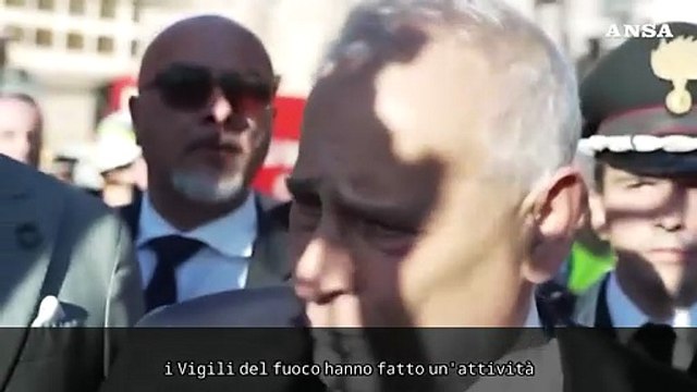 Crollo ai Fori, il prefetto di Roma: L'operaio sotto le macerie e' vivo