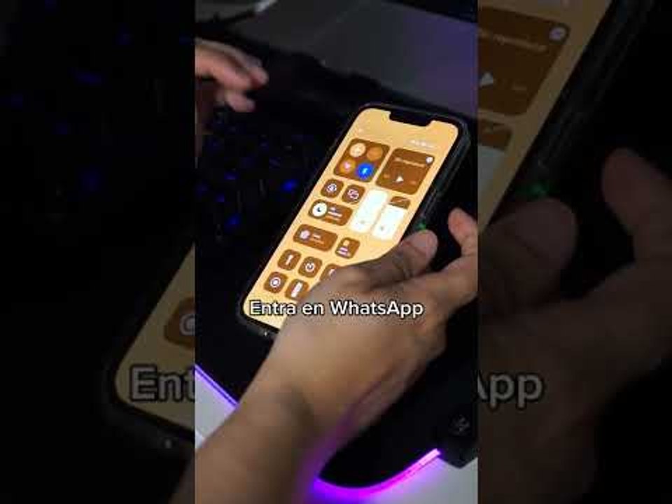 🔎¡TRUCAZO de WhatsApp para que nunca te pillen en línea! 🤫 #shorts