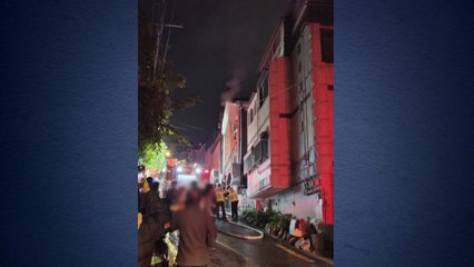 다세대 주택에서 불...1명 연기 흡입·12명 대피 / YTN