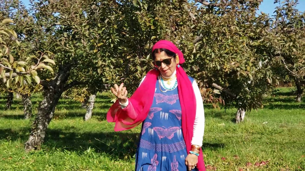 Jeevan Dor Tumhi Sang Bandhi by Chitralekha Dixit