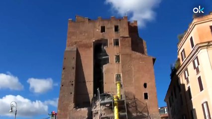 Así se derrumba en Roma una torre medieval del siglo XIII de las pocas que quedan en la ciudad