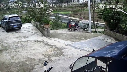 Obligé d'abandonner le tracteur... adieu