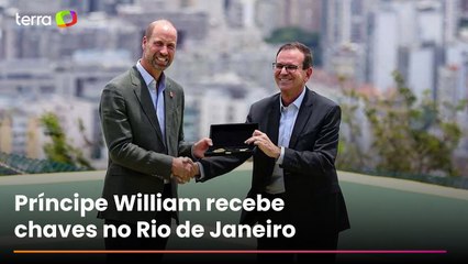Entre selfies com turistas, príncipe William recebe as chaves do Rio no Pão de Açúcar