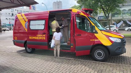 Mulher de 73 anos sofre fratura após queda na Avenida Brasil