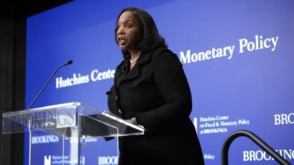 Fed's Cook Sees Labor Risks Outweighing Inflation