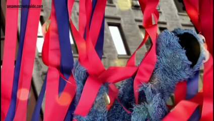 Cookie Monster sings Me Want It (But Me Wait) - Sesame Street