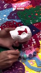 ¡GRANDE SANTI!🤩El mexicano platicó de que es para nosotros el Día de Muertos y porque lo celebran