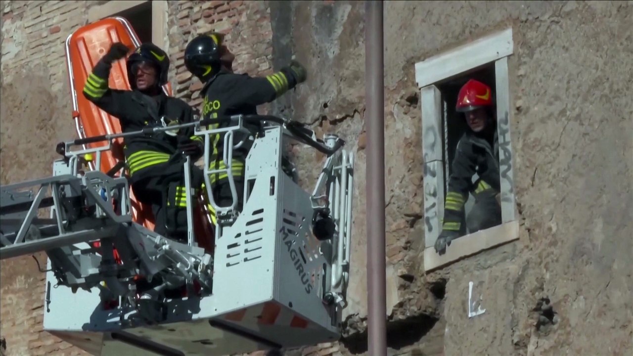 A medieval tower in Rome partially collapses wi...