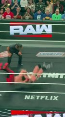 CM Punk vs Seth Rollins - WWE Raw on Netflix #wwe #shorts