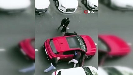 Kadınların yol verme kavgası kamerada!