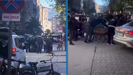 Iğdır'da zabıta, direnen seyyar satıcıyı arabasıyla birlikte belediyeye götürdü