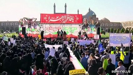 Iran, a Teheran manifestazione per i 40 anni della crisi degli ostaggi