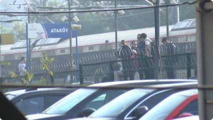 Marmaray'da korku dolu anlar! Ayağı duvarla kapının arasında kaldı ekipler saniyelerle yarıştı