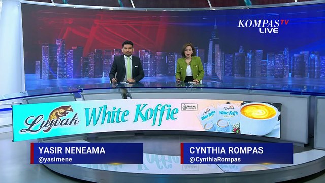 Pengendara Motor Tertimpa Pohon Tumbang Imbas Angin Kencang di Tebet | KOMPAS PETANG