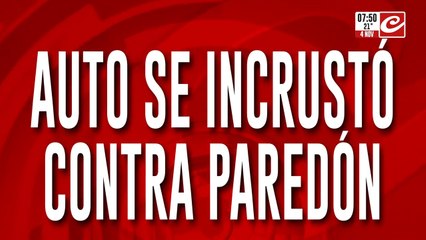 Tremendo: perdió el control del auto y terminó chocando contra un paredón