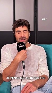 💬 “Les hommes pleurent aussi. Les hommes peuvent être doux.” @agustingaliana se confie sur sa vision de la vulnérabilité et de la force : “Quand je construis un personnage, je pars toujours de la fragilité. C’est là que réside la vraie puissance. J’ai ap