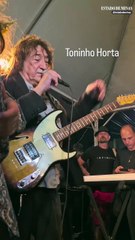 Toninho Horta toca em cantoria de homenagem a Lô em Santa Tereza