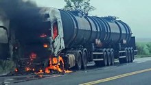 Carreta carregada de biocombustível sofre atentado na BR-262